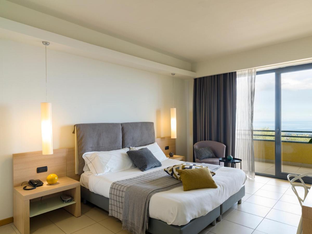 Esperia Palace Hotel & Resort Spa Zafferana Etnea Extérieur photo
